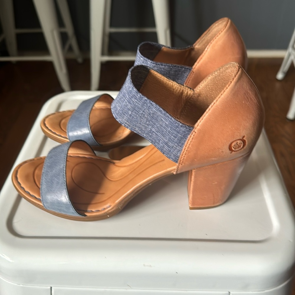 BORN Women’s Chunky Heels Size 8M